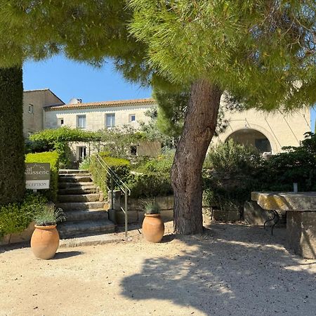 Val Baussenc, The Originals Relais Hotell Maussane les Alpilles Exteriör bild