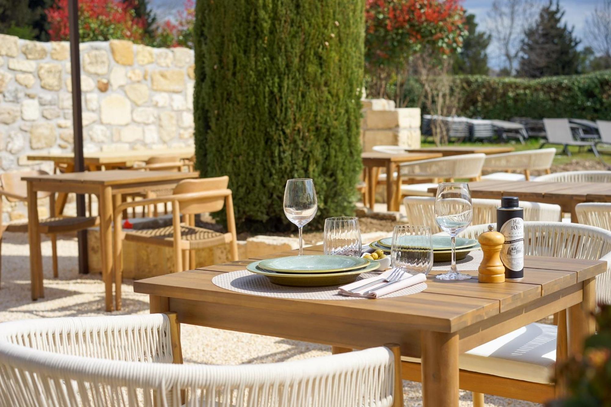 Val Baussenc, The Originals Relais Hotell Maussane les Alpilles Exteriör bild